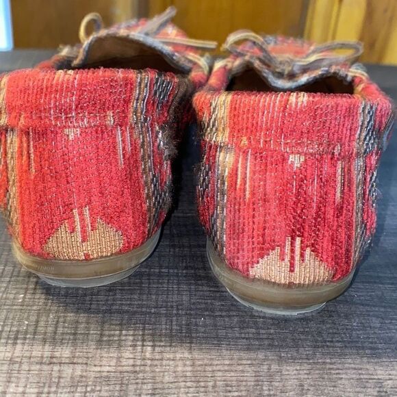 Minnetonka Shoes Minnetonka Baja Aztec Tapestry Womens Red Moccasin Leather Lace - Picture 8 of 8
